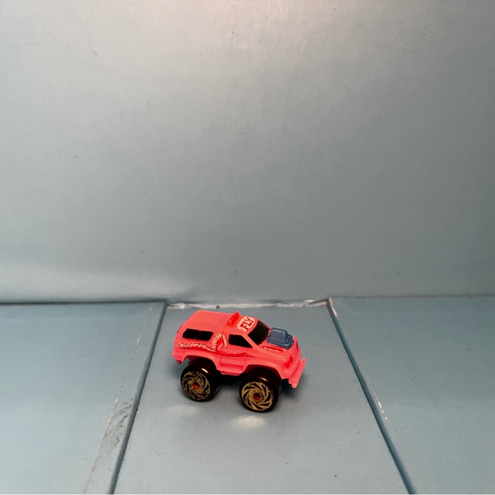 ⭐️ Road Champs Color Change - Ford Bronco Monster Truck 1987